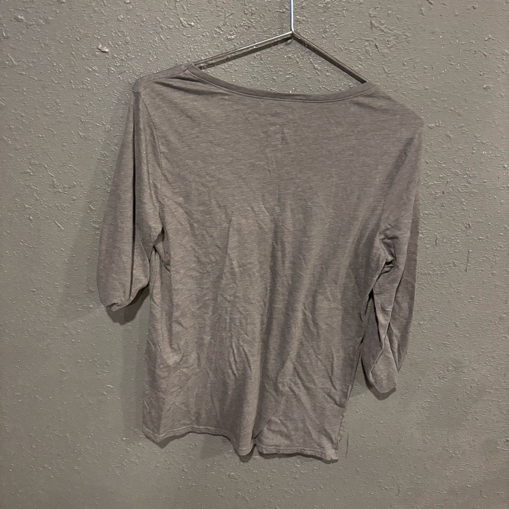 No Boundaries Gray Long Sleeve Women's Tee - Picture 3 of 3
